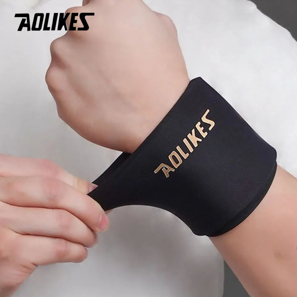 Muñequera con compresas de hielo AOLIKES: envoltura de gel reutilizable, fría y caliente, para alivio del dolor y recuperación de lesiones