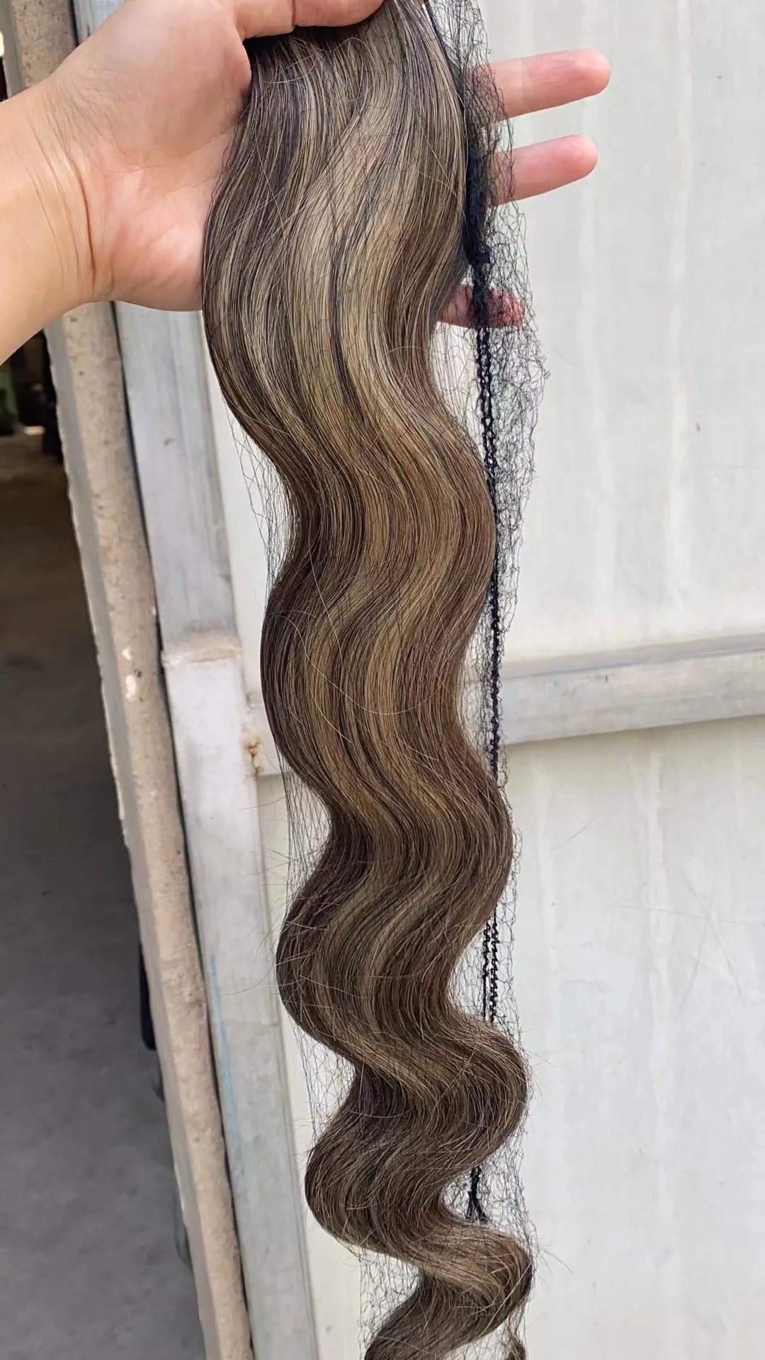 26" Body Wave Haar-Tressen — 613 Piano Blonde Bunte Synthetik-Extensions für Damen