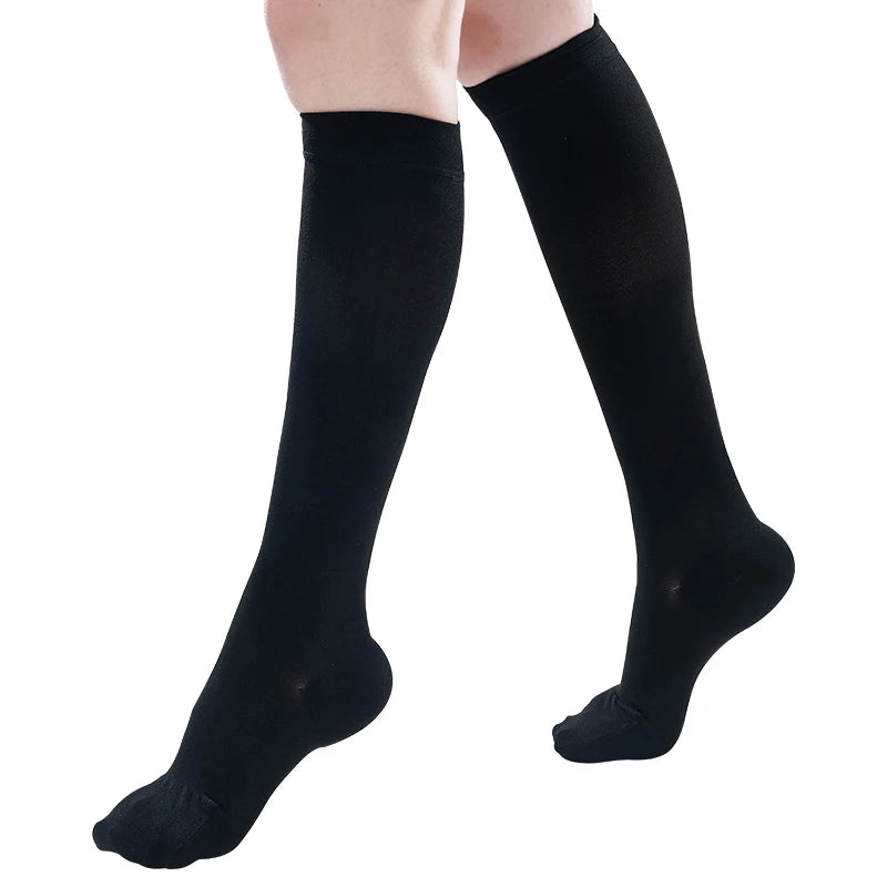 30-40 mmHg Medical Compression Calf Sleeves – 3-Level Graduated Pressure Wraps for Women’s Running, Volleyball & Sports Performance